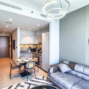 By Latinem Luxury 1br Holiday W2817 Near Burj Khalifa شقة